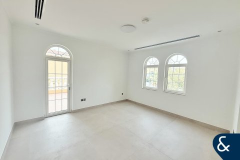 Villa in Jumeirah Park, Dubai, UAE 5 bedrooms, 452 sq.m. № 668405 - photo 11