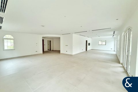 Villa in Jumeirah Park, Dubai, UAE 5 bedrooms, 452 sq.m. № 668405 - photo 3