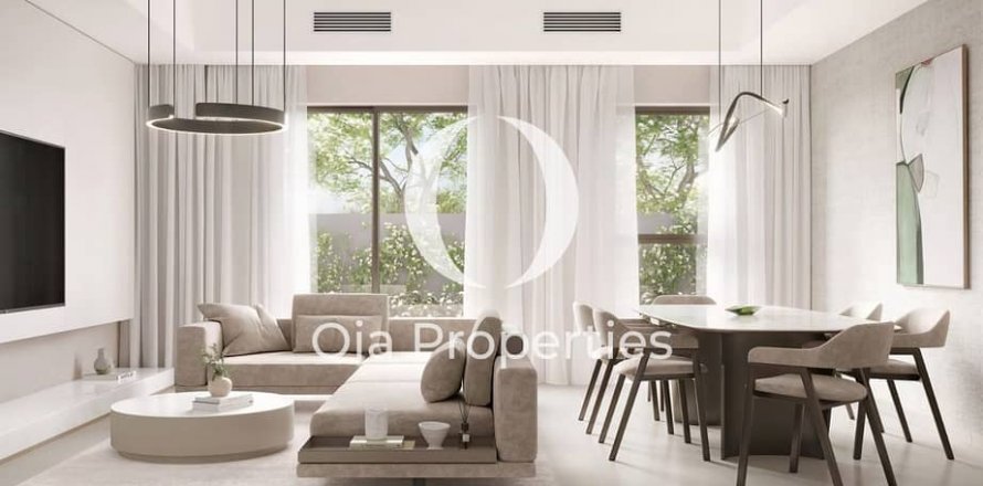 Villetta a schiera a Al Bahia, Abu Dhabi, EAU 3 camere da letto, 300 mq. № 644582