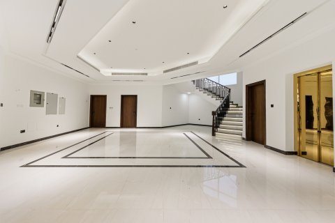 Vilë në Dubai, Emiratet e Bashkuara Arabe 6 dhoma gjumi, 826.84 m2. № 750256