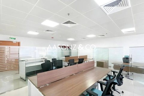 Oficina en alquiler en Business Bay, Dubai, EAU 82.5 m2 № 670726 - foto 8