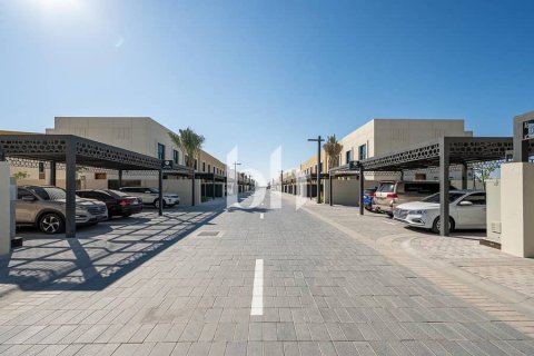 Al Rahmaniya, Sharjah, UAE의 판매용 빌라 침실 3개, 208제곱미터 번호 642859 - 사진 16