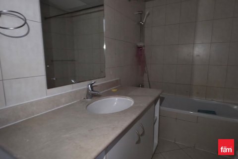 Apartmen di Motor City, Dubai, UAE 1 bilik tidur, 102.3 meter persegi № 727198 - foto 15