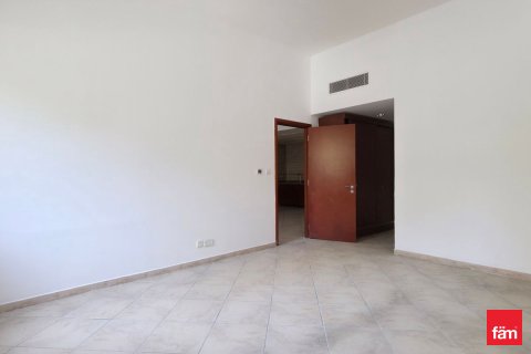 Apartmen di Motor City, Dubai, UAE 1 bilik tidur, 102.3 meter persegi № 727198 - foto 16
