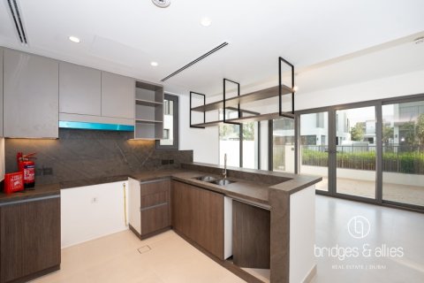 Üürile anda villa asukohaga Tilal Al Ghaf, Dubai, AÜE: 4 magamistoaga, 220 m² Nr 688212 - pilt 4