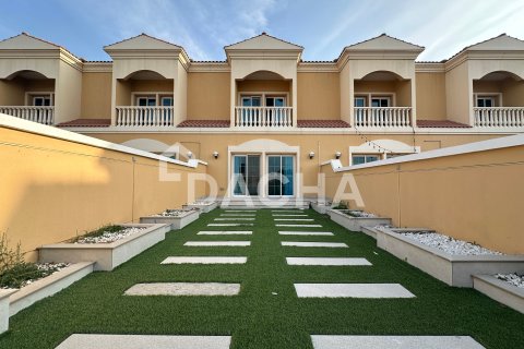 Rumah bandar di Jumeirah Village Triangle, Dubai, UAE 2 bilik tidur, 152 meter persegi № 710307