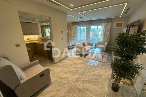 Villetta a schiera in vendita a Jumeirah Village Triangle, Dubai, EAU 2 camere da letto, 152 mq. № 710307 - foto 3