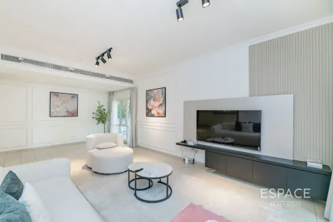 Meadows、Dubai、UAE にあるヴィラの賃貸物件 5ベッドルーム、353 m2、No650028 - 写真 4