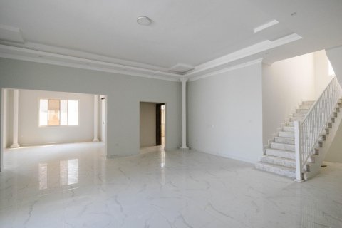 Villa te koop in Al Dhait, Ras Al Khaimah, VAE 5 slaapkamers, 1115 vr.m., nr 656886 - foto 4