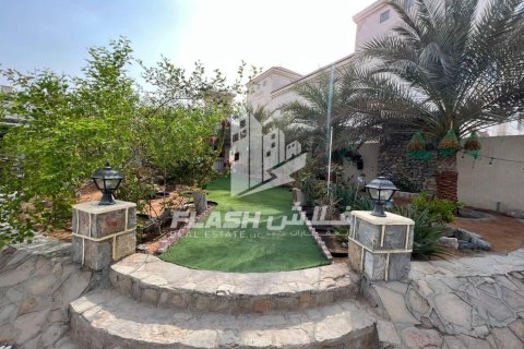 Villa te koop in Al Dhait, Ras Al Khaimah, VAE 2 slaapkamers, 279 vr.m., nr 656887 - foto 9