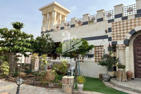 Villa te koop in Al Dhait, Ras Al Khaimah, VAE 2 slaapkamers, 279 vr.m., nr 656887 - foto 16