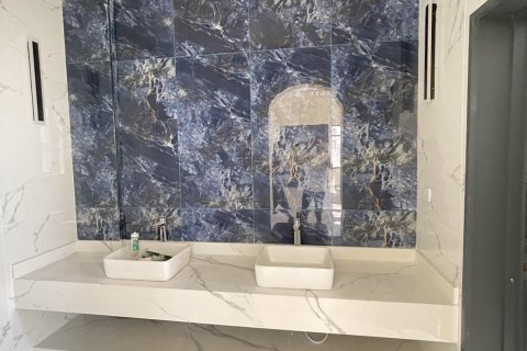 Villa te koop in Al Dhait, Ras Al Khaimah, VAE 5 slaapkamers, 1394 vr.m., nr 656888 - foto 4