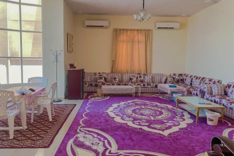 Villa à vendre à  Al Riffa, Ras Al Khaimah, EAU 6 chambres, 1394 m2 № 656889 - photo 5