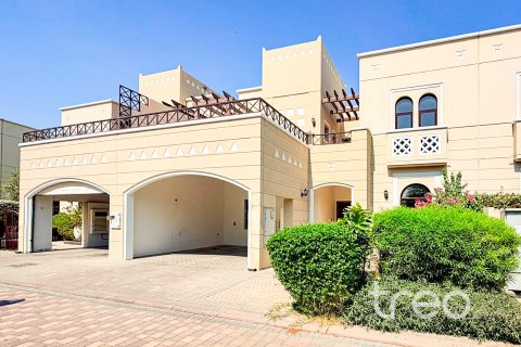 Mudon, Dubai, UAE의 임대용 빌라 침실 4개, 369.48제곱미터 번호 761409 - 사진 2