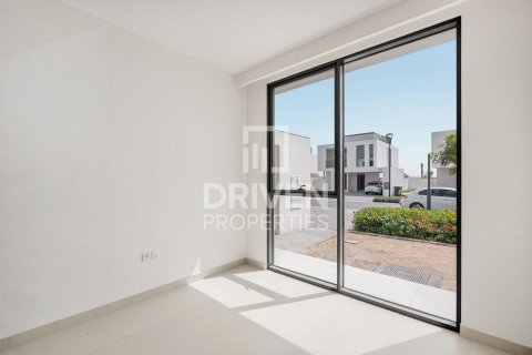 Huvila Dubai South (Dubai World Central), Dubai, Arabiemiraatit 4 makuuhuonetta, 564.2 m2 № 746117 - kuva 16