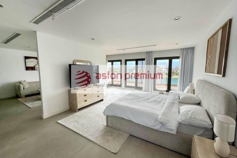 Palm Jumeirah, Dubai, संयुक्त अरब अमीरात में विला, 6 बेडरूम, 650 वर्ग मीटर, संख्या 701146 - फ़ोटो 13