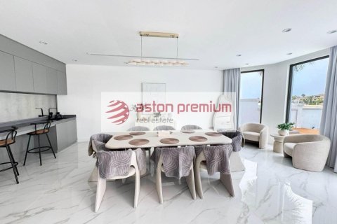 Palm Jumeirah, Dubai, संयुक्त अरब अमीरात में विला, 6 बेडरूम, 650 वर्ग मीटर, संख्या 701146 - फ़ोटो 5