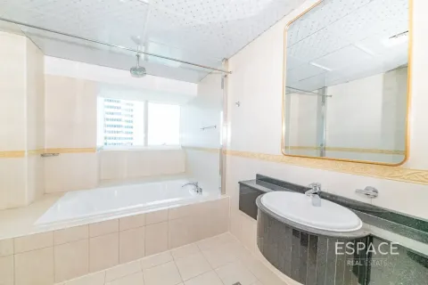 Apartmen di Dubai Marina, Dubai, UAE 4 bilik tidur, 295 meter persegi № 737773 - foto 15