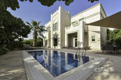 Villa à Jumeirah Islands, Dubai, EAU: 4 chambres, 492 m2 № 737785
