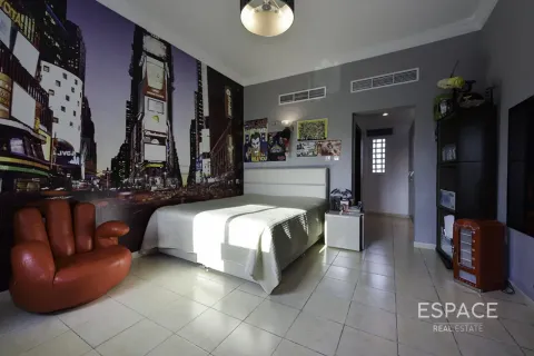 Villa te koop in Jumeirah Islands, Dubai, VAE 4 slaapkamers, 492 vr.m., nr 737785 - foto 10