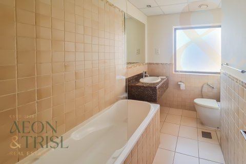 Apartment in Jumeirah Beach Residence, Dubai, UAE 3 bedrooms, 182 sq.m. № 648127 - photo 4