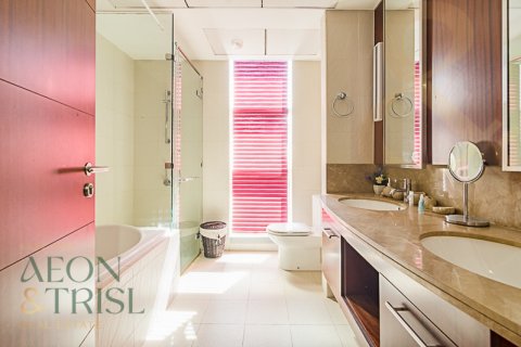 Dzīvoklis Downtown Dubai (Downtown Burj Dubai)jā, AAE 3 istabas, 135 m2 Nr. 648128 - attēls 1