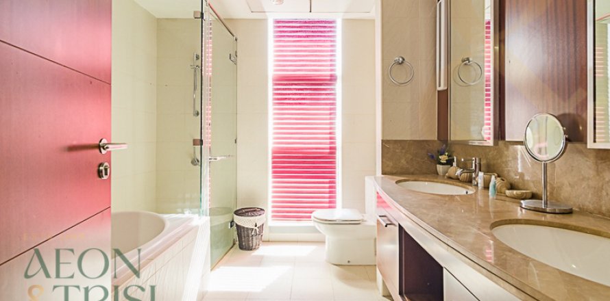 Dzīvoklis Downtown Dubai (Downtown Burj Dubai)jā, AAE 3 istabas, 135 m2 Nr. 648128