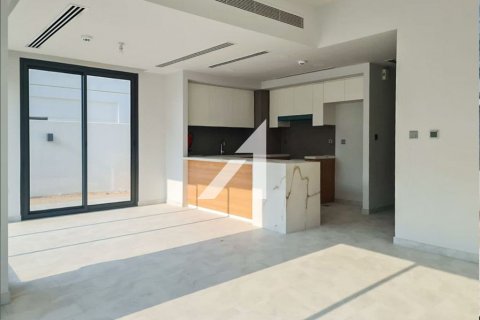 Vilë në Dubai Land, Emiratet e Bashkuara Arabe 4 dhoma gjumi, 230 m2. № 634421 - Foto 2