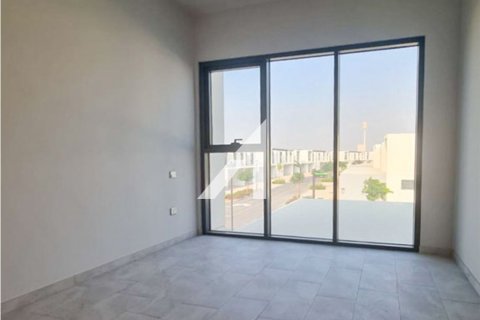 Vilë në Dubai Land, Emiratet e Bashkuara Arabe 4 dhoma gjumi, 230 m2. № 634421 - Foto 17