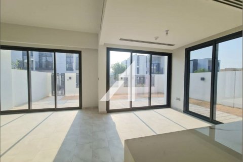 Vilë në Dubai Land, Emiratet e Bashkuara Arabe 4 dhoma gjumi, 230 m2. № 634421 - Foto 1