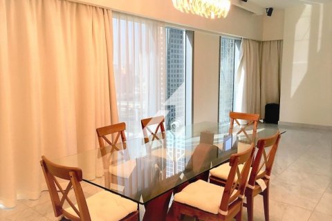 Apartmen di DIFC, Dubai, UAE 1 bilik tidur, 118.4 meter persegi № 634422 - foto 4