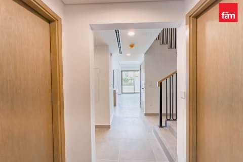 Таунхаус Дубай, БАӘ-да 4 жатын бөлмелер, 252 м² № 641716 - фото 18