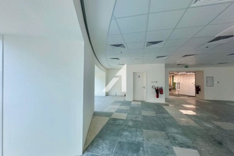 Üürile anda kontor asukohaga Sheikh Zayed Road, Dubai, AÜE: 248 m² Nr 697257 - pilt 2