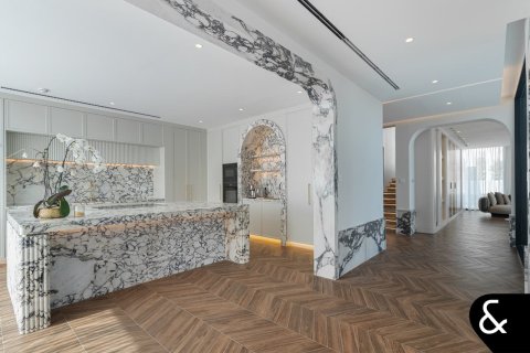 Huvila Dubai, Arabiemiraatit 5 makuuhuonetta, 845 m2 № 666399 - kuva 16