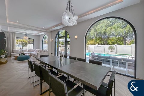 Villa in vendita a Dubai Sports City, Dubai, EAU 5 camere da letto, 418 mq. № 667769 - foto 4