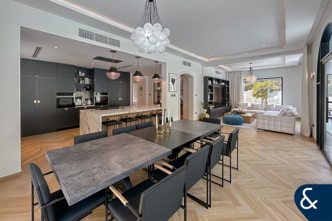 Villa in vendita a Dubai Sports City, Dubai, EAU 5 camere da letto, 418 mq. № 667769 - foto 3