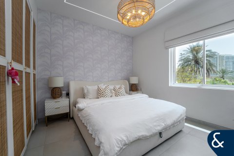 Villa in vendita a Dubai Sports City, Dubai, EAU 5 camere da letto, 418 mq. № 667769 - foto 13