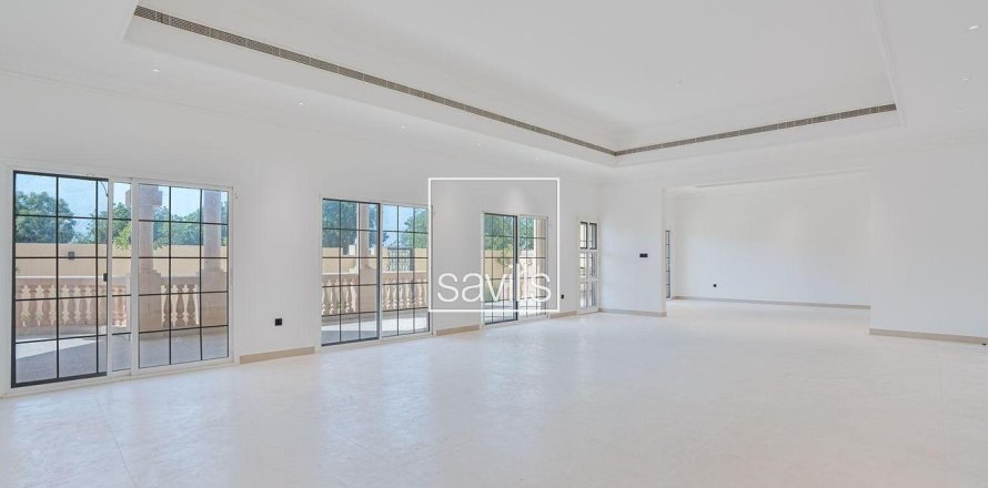 Vila u gradu Al Mina, Abu Dhabi, UAE 5 spavaće sobe, 1149.95 m2 Br. 761262