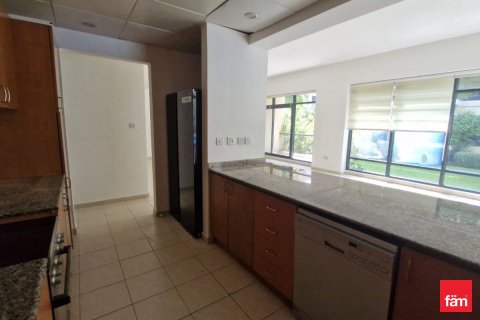 آپارتمان برای اجاره در Dubai، امارات متحده عربی 4 خوابه ، 215.8 متر مربع ، شماره 710700 - تصویر 11