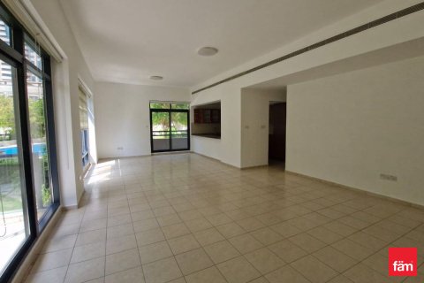 آپارتمان برای اجاره در Dubai، امارات متحده عربی 4 خوابه ، 215.8 متر مربع ، شماره 710700 - تصویر 3