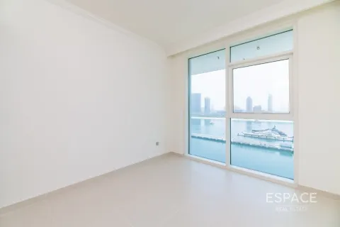 Apartment in Dubai Harbour, UAE 2 bedrooms, 107 sq.m. № 650214 - photo 2