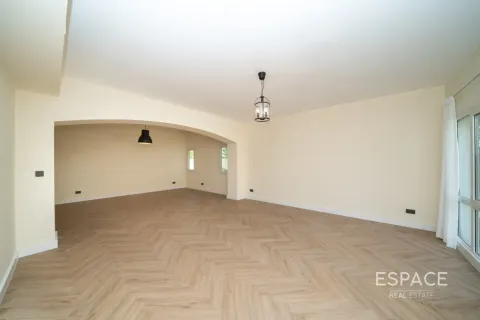 Villa in Meadows, Dubai, UAE 4 bedrooms, 373 sq.m. № 650217 - photo 4