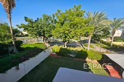 Townhouse in The Springs, Dubai, UAE 3 bedrooms, 245 sq.m. № 650218 - photo 11