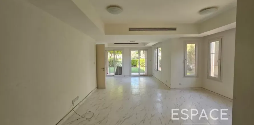 Townhouse in The Springs, Dubai, UAE 3 bedrooms, 245 sq.m. № 650218