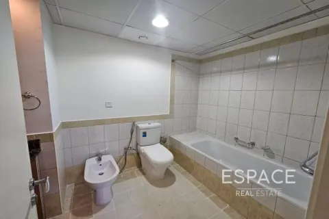 Townhouse in The Springs, Dubai, UAE 3 bedrooms, 245 sq.m. № 650218 - photo 9