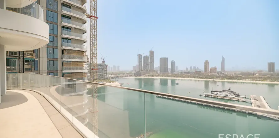 Dubai Harbour、Dubai、UAEにあるマンション 2ベッドルーム、120 m2 No650215