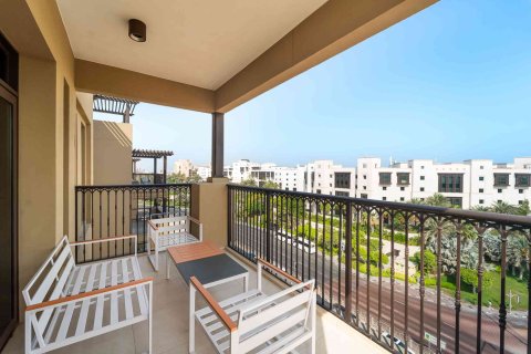 Apartment in Umm Suqeim, Dubai, UAE 3 bedrooms, 171 sq.m. № 707731 - photo 24