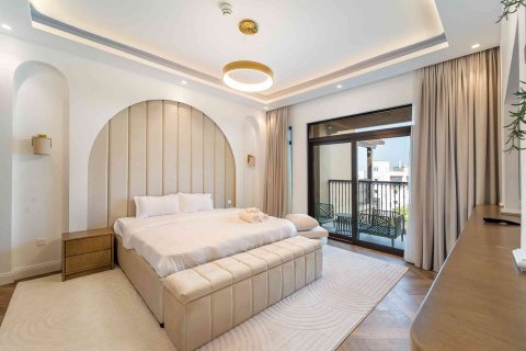 Apartment in Umm Suqeim, Dubai, UAE 3 bedrooms, 171 sq.m. № 707731 - photo 15