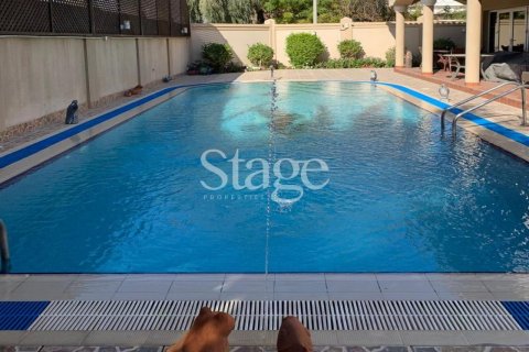 Vila di Al Heerah, Sharjah, UAE 5 bilik tidur, 1301 meter persegi № 639087 - foto 2