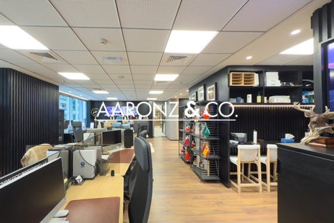 Opisina sa Jumeirah Lake Towers, Dubai, UAE 230 sq.m. № 687064 - larawan 9